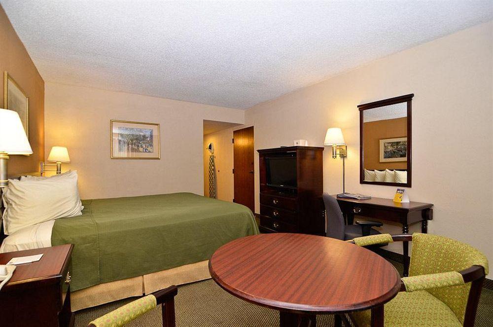 Quality Inn & Suites Atlanta Stone Mountain Oda fotoğraf